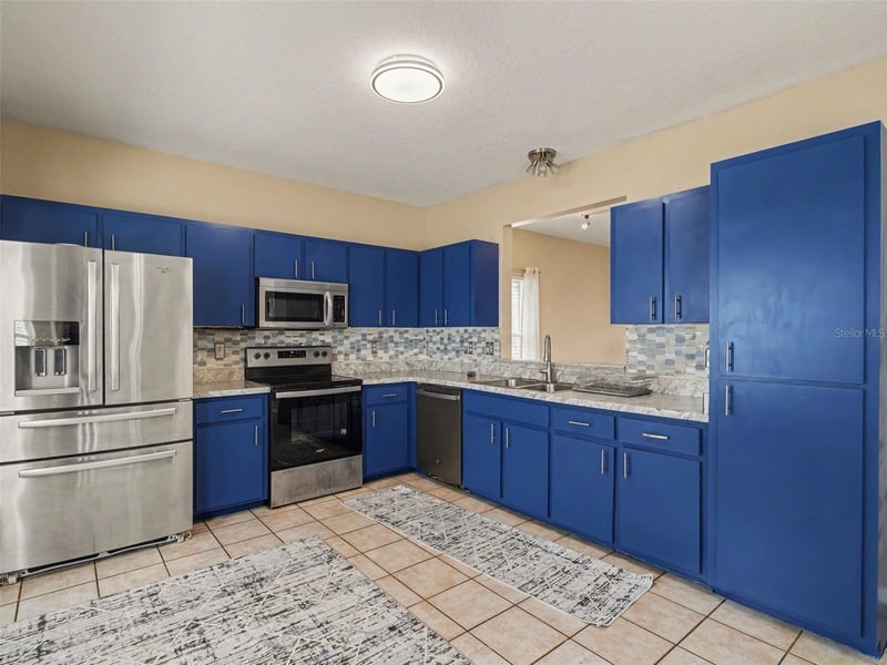 3715 E 31st St, Bradenton, FL 34208