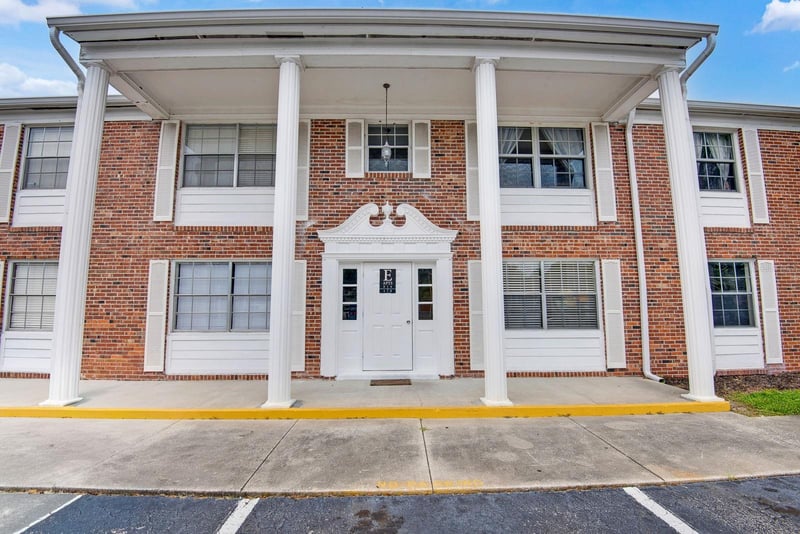 4507 9th St W #E3, Bradenton, FL 34207