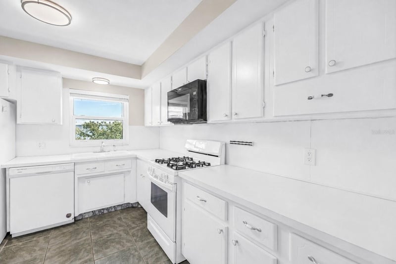 1868 Shore Dr S #310, South Pasadena, FL 33707