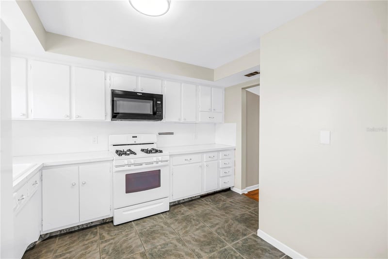 1868 Shore Dr S #310, South Pasadena, FL 33707