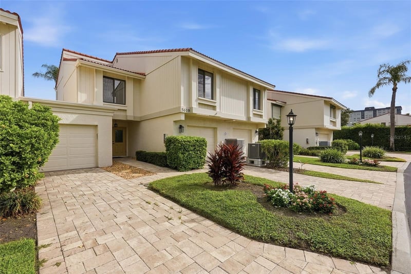 5619 Escondida Blvd S, St Petersburg, FL 33715