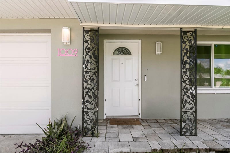 1009 Woodley Rd, Clearwater, FL 33764