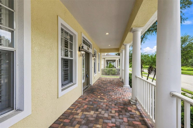 6104 Parkset Dr, Lithia, FL 33547