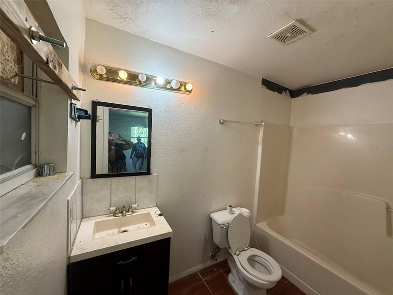 816 17th Ct E, Bradenton, FL 34208