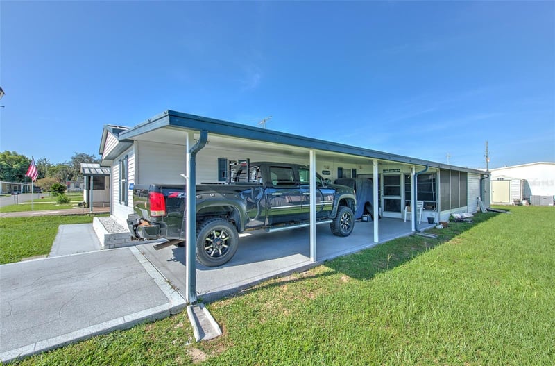 5309 Montego Dr, Zephyrhills, FL 33541