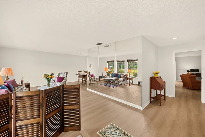 2993 Meadow Wood Dr, Clearwater, FL 33761