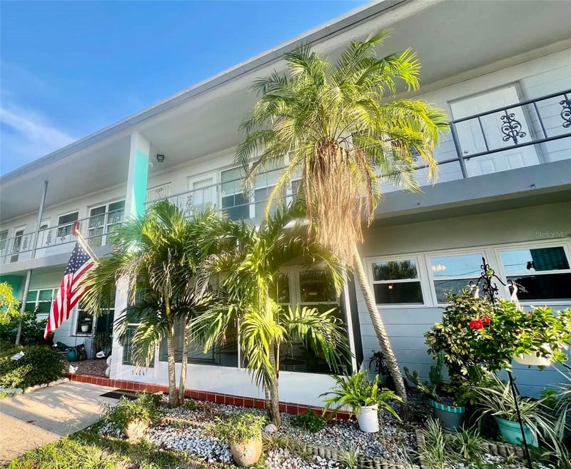 5820 N 43rd Ter N #1404, Kenneth City, FL 33709