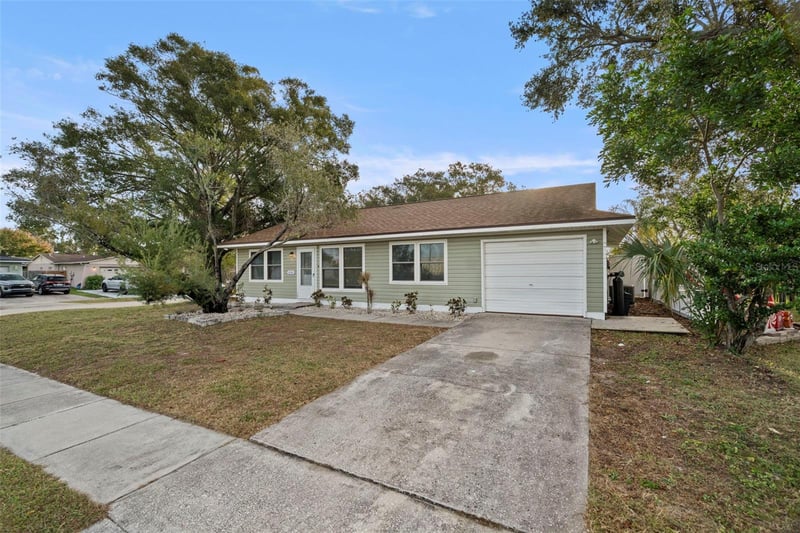 6500 Briar Ridge Ct N, Pinellas Park, FL 33782
