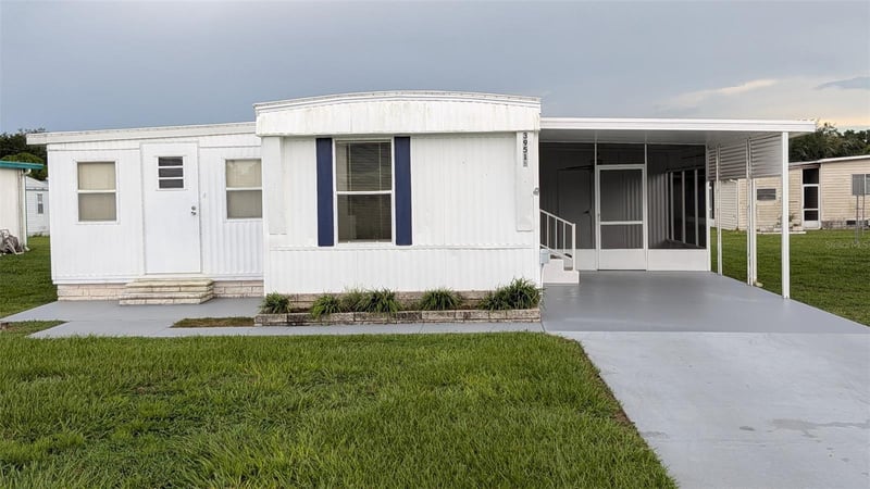 39518 Sterling Dr, Zephyrhills, FL 33542