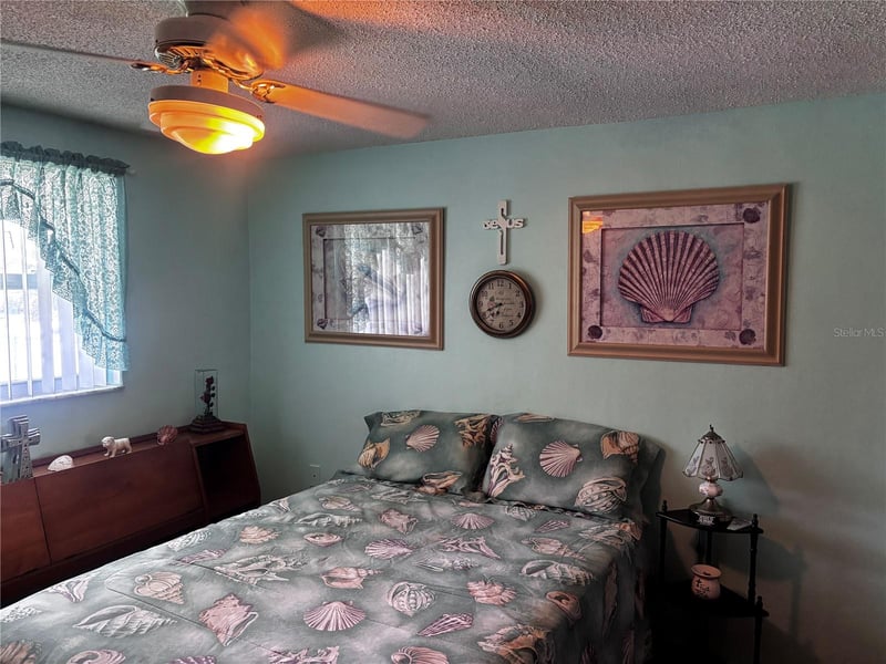 9040 Chatam Ln, Port Richey, FL 34668