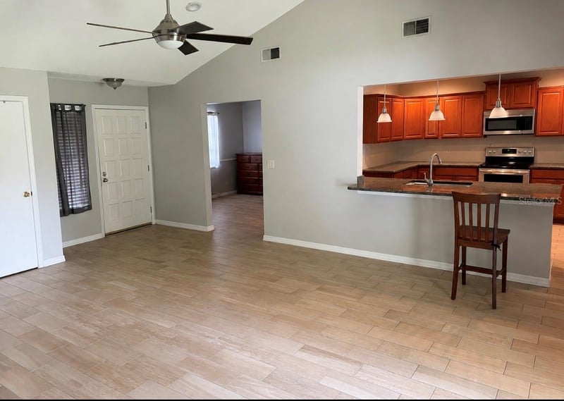 4143 Rolling Springs Dr, Tampa, FL 33624