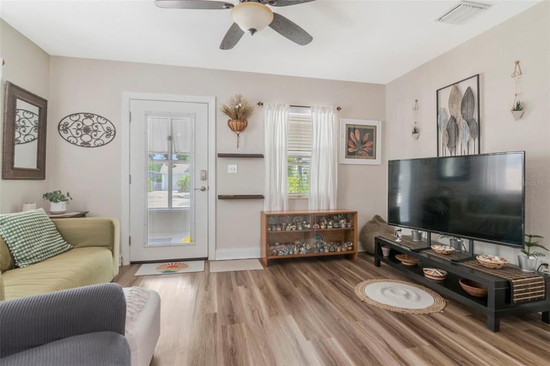 1928 Springtime Ave, Clearwater, FL 33755