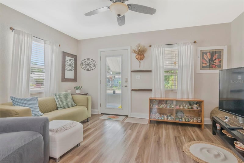1928 Springtime Ave, Clearwater, FL 33755