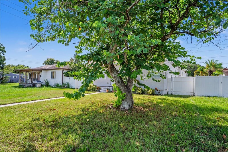 5210 4th Ave N, St Petersburg, FL 33710
