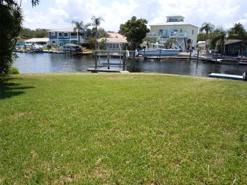 4850 Bonito Dr, New Port Richey, FL 34652