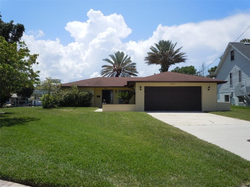 4850 Bonito Dr, New Port Richey, FL 34652