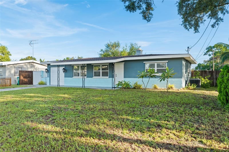 10811 Valencia Ter, Seminole, FL 33772