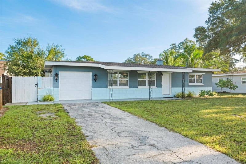 10811 Valencia Ter, Seminole, FL 33772