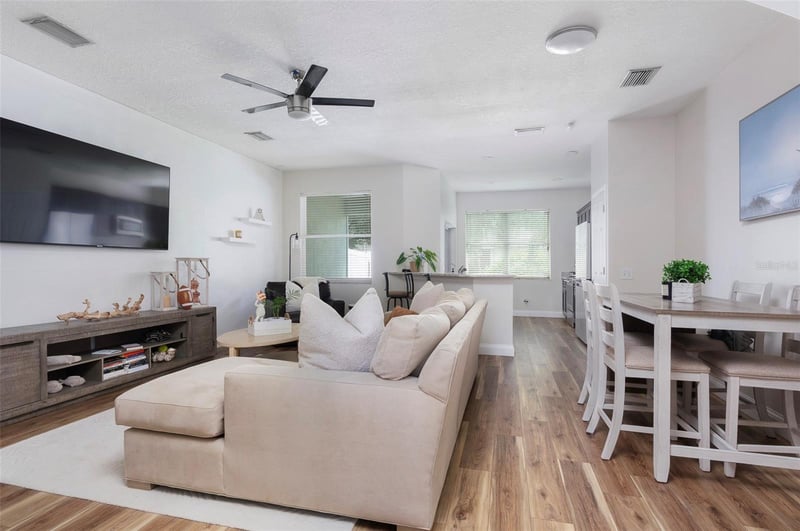 570 Vallance Way NE, St Petersburg, FL 33716