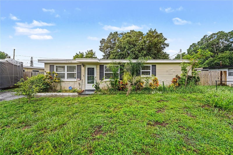 8490 92nd Ter, Seminole, FL 33777