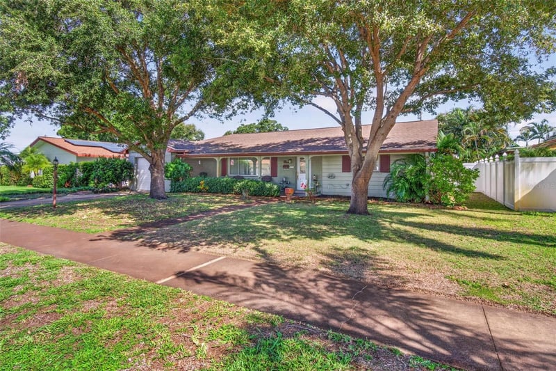 6069 27th Ave N, St Petersburg, FL 33710