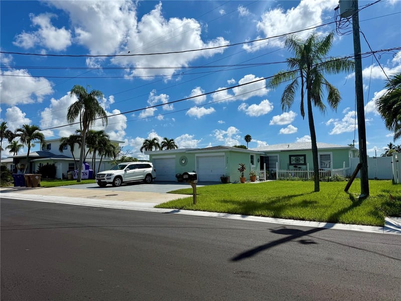 722 Pruitt Dr, Madeira Beach, FL 33708