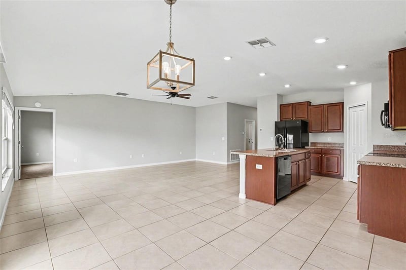 13224 Wildflower Meadow Dr, Riverview, FL 33579
