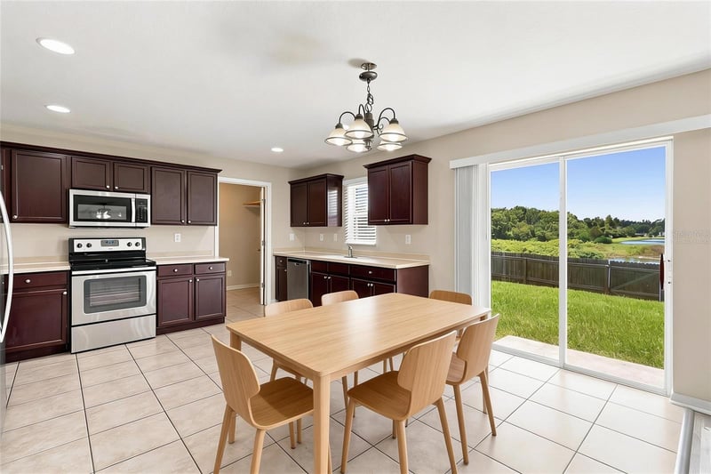 5123 Cello Wood Ln, Wesley Chapel, FL 33543