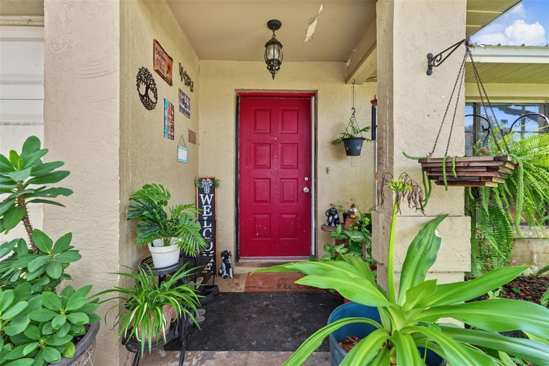 509 E Drew St, Plant City, FL 33563