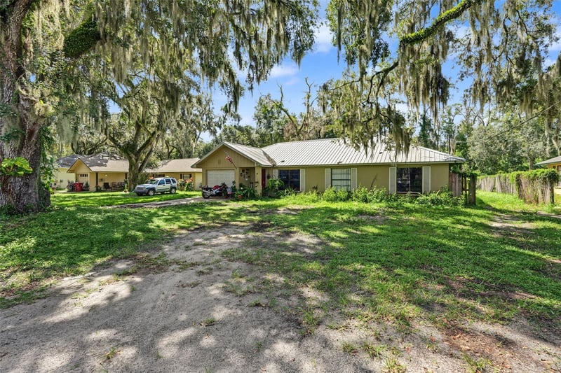 509 E Drew St, Plant City, FL 33563