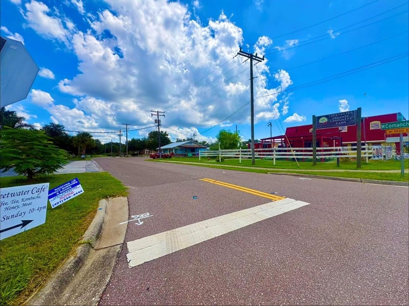 5521 Hanley Rd W, Tampa, FL 33634