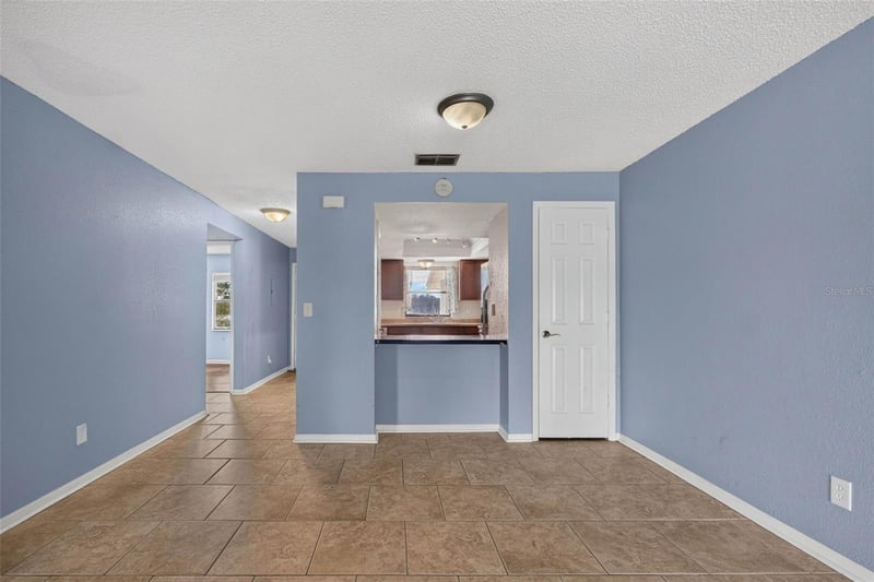 6301 58th St N #806, Pinellas Park, FL 33781