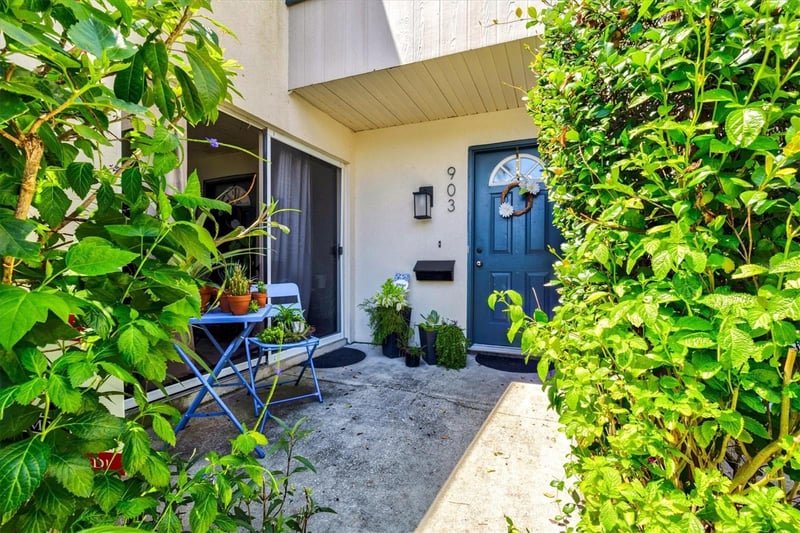 903 Byron Ln, Sarasota, FL 34243