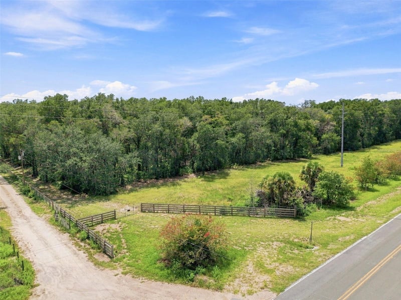 21835 Valhalla Way, Dade City, FL 33523