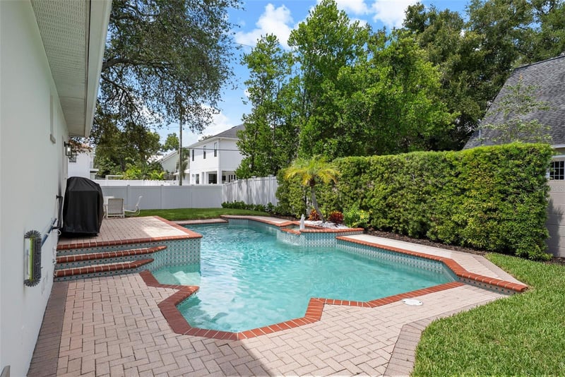 3823 W Tacon St, Tampa, FL 33629
