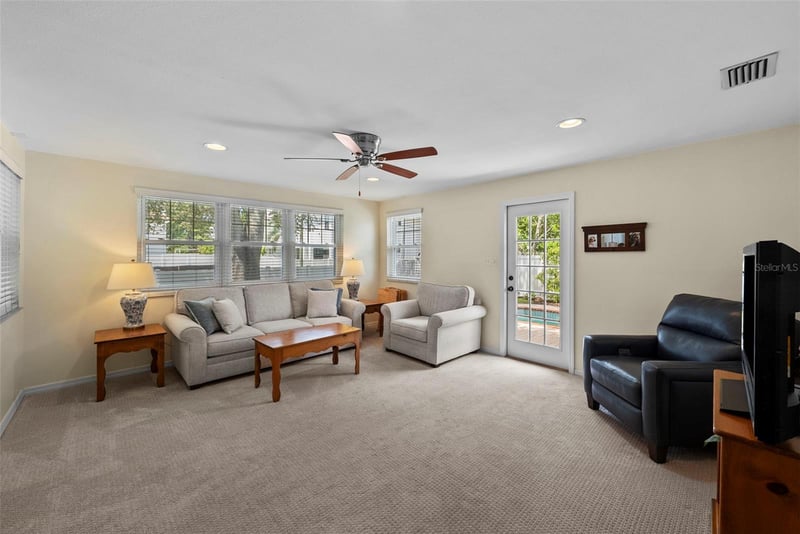 3823 W Tacon St, Tampa, FL 33629