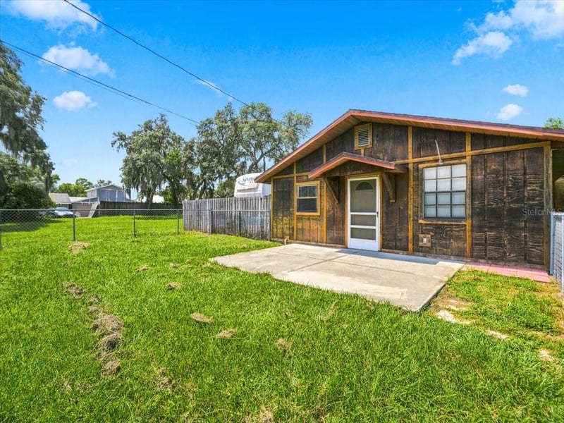 12823 Buckeye Dr, Hudson, FL 34669
