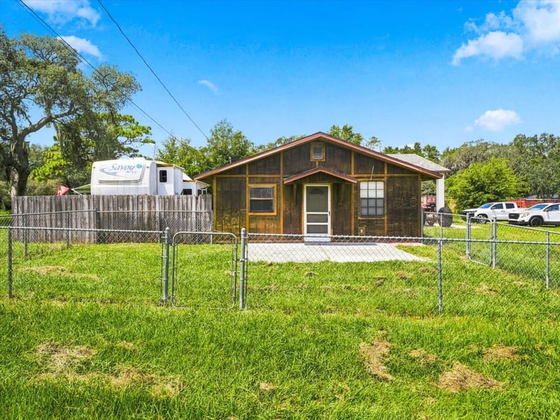 12823 Buckeye Dr, Hudson, FL 34669