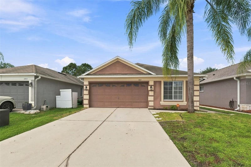 6817 Aramon Ct, Wesley Chapel, FL 33545