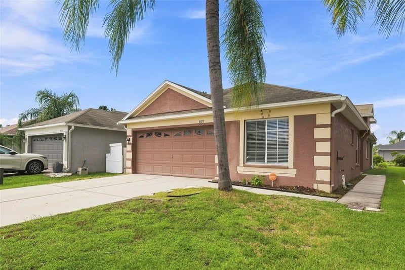6817 Aramon Ct, Wesley Chapel, FL 33545