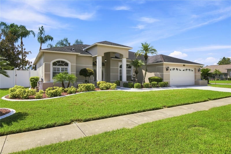 8704 Cypress Lakes Blvd, New Port Richey, FL 34653