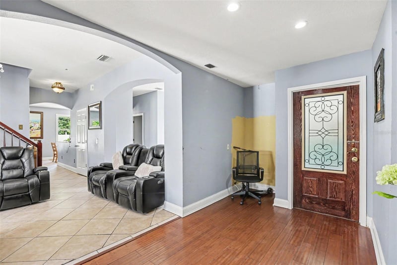 8910 Bridgeford Oaks Dr, Temple Terrace, FL 33637