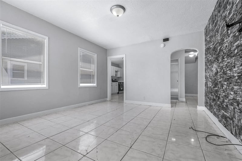 1311 Prescott St S, St Petersburg, FL 33712