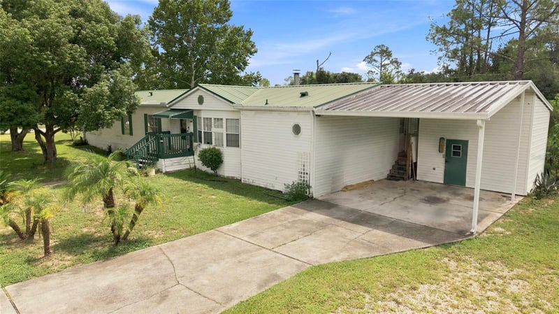 12818 Hawk Hill Dr, Thonotosassa, FL 33592