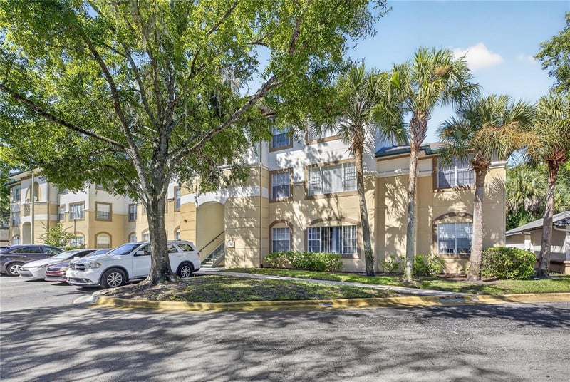 17108 Carrington Park Dr #724, Tampa, FL 33647
