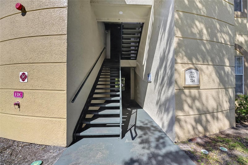 17108 Carrington Park Dr #724, Tampa, FL 33647