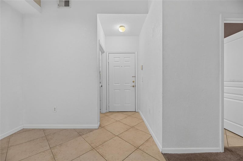 17108 Carrington Park Dr #724, Tampa, FL 33647