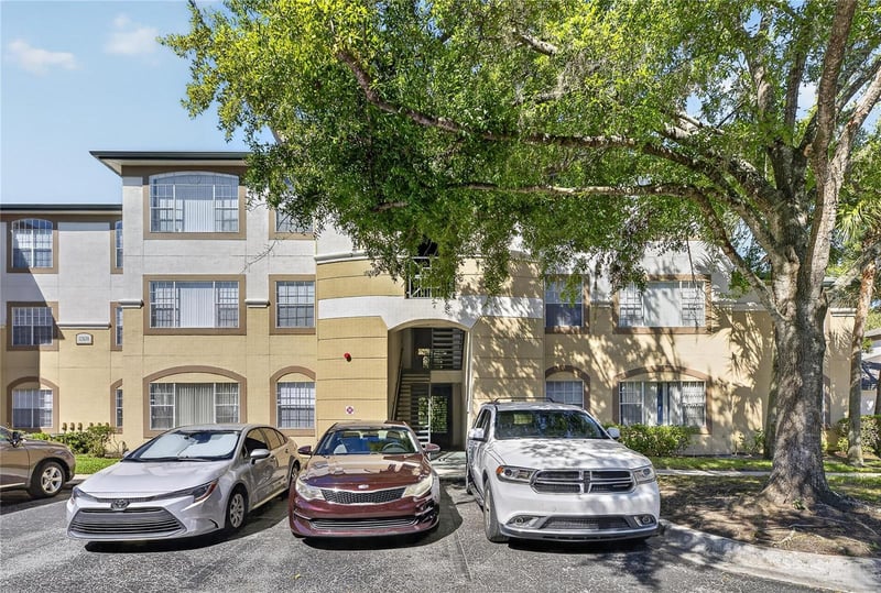 17108 Carrington Park Dr #724, Tampa, FL 33647