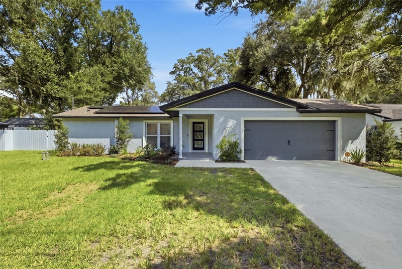 2005 Russell Dr, Tampa, FL 33618