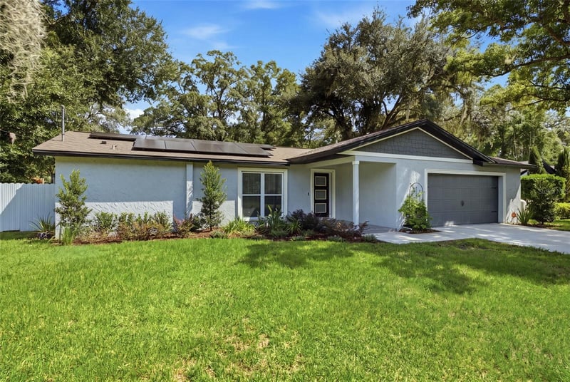 2005 Russell Dr, Tampa, FL 33618
